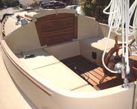 Large comfortable cockpit with optional teak grate