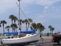 The newest version of our Mastendrâ„¢ Quick Rig Sailing System, the Mastendr Plus, is standard on the Sunday Cat.