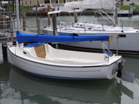 The Sunday Cat is the ultimate daysailer.